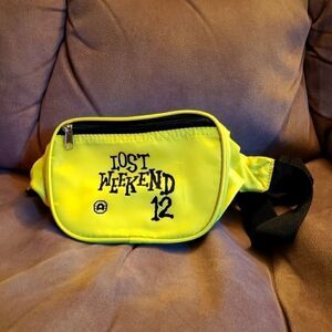 𝅺lost weekend 12 Neon yellow fannypack waist bag